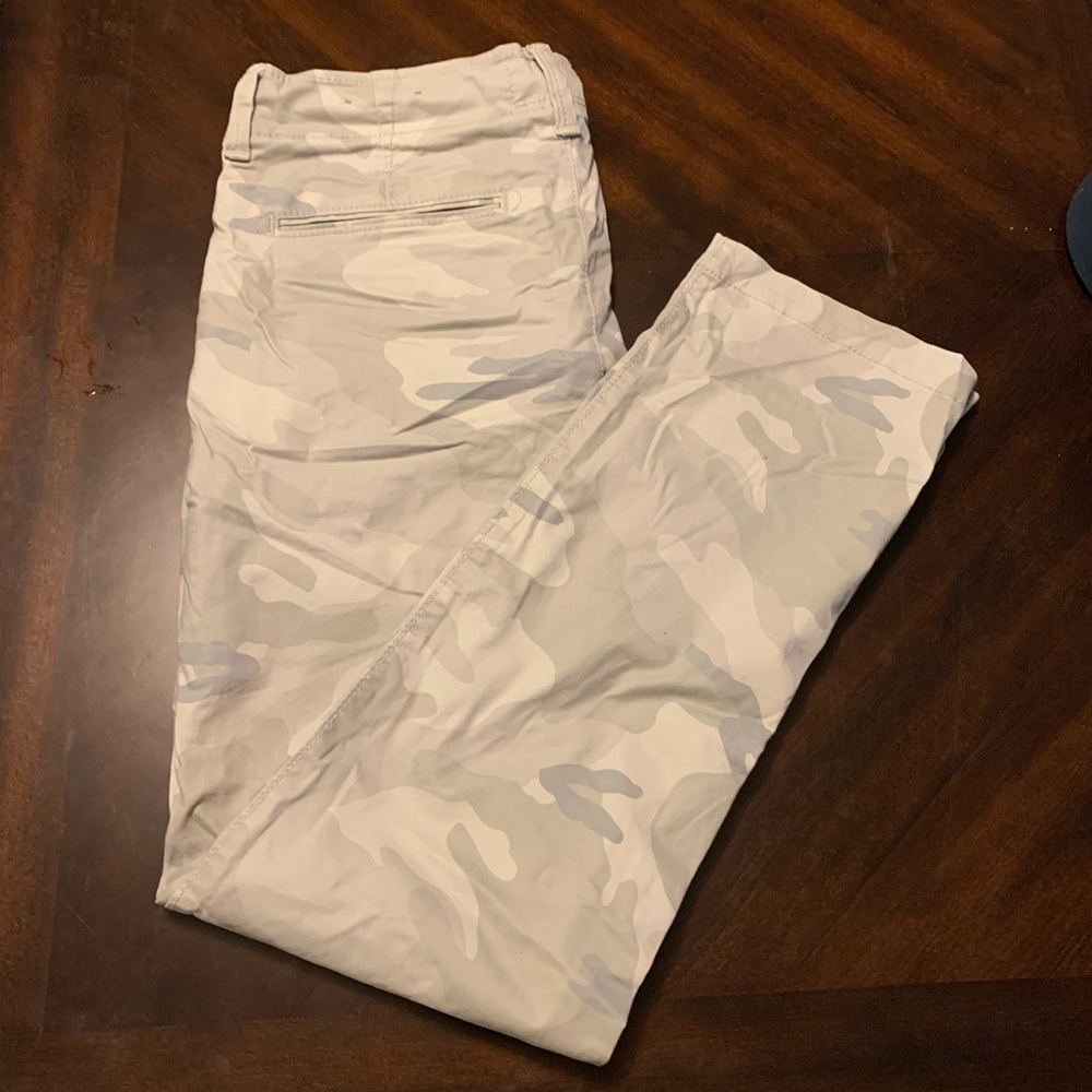 American Eagle Snow Camp Khakis Sz 32/32
